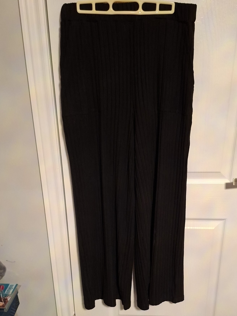 HALARA Black Ribbed Knit Wide-Leg Pants